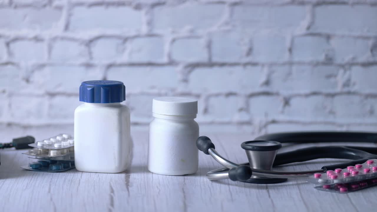 목재 표면에 의료 용품