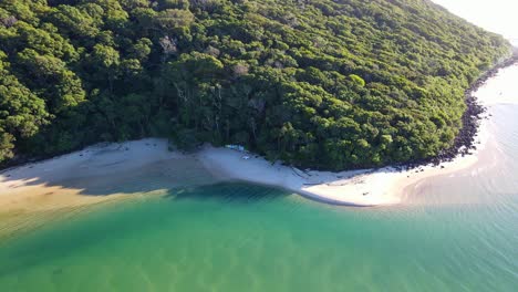 Green-Forest-At-Burleigh-Hill-And-White-Sand-Of-Echo-Beach-In-Burleigh-Heads,-Queensland,-Australia