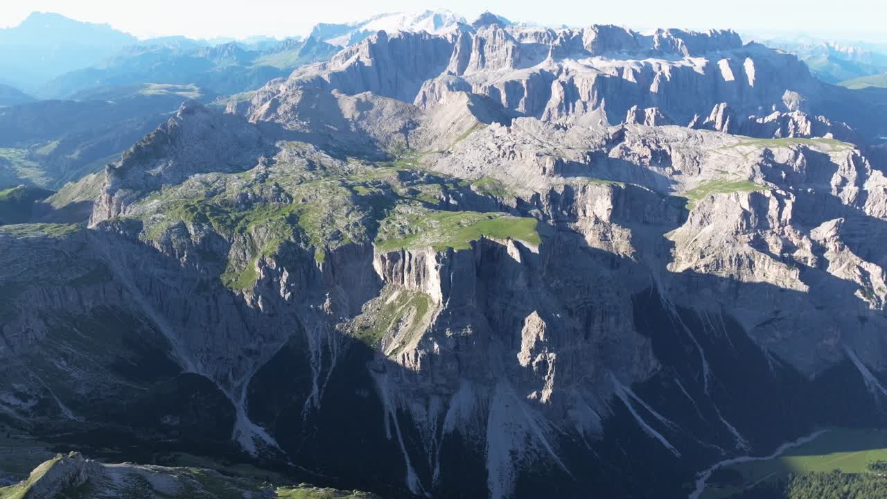 Panoramic view of the Dolomites with Piz Bo&egrave; and the Sellagruppe