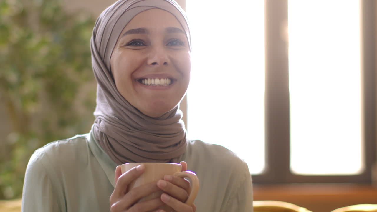 술을 즐기는 여자