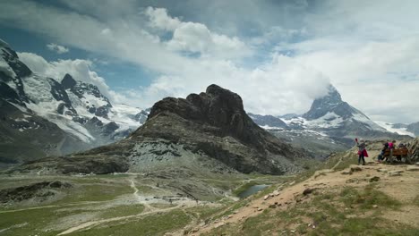 excursionistas de cervino 4k 00