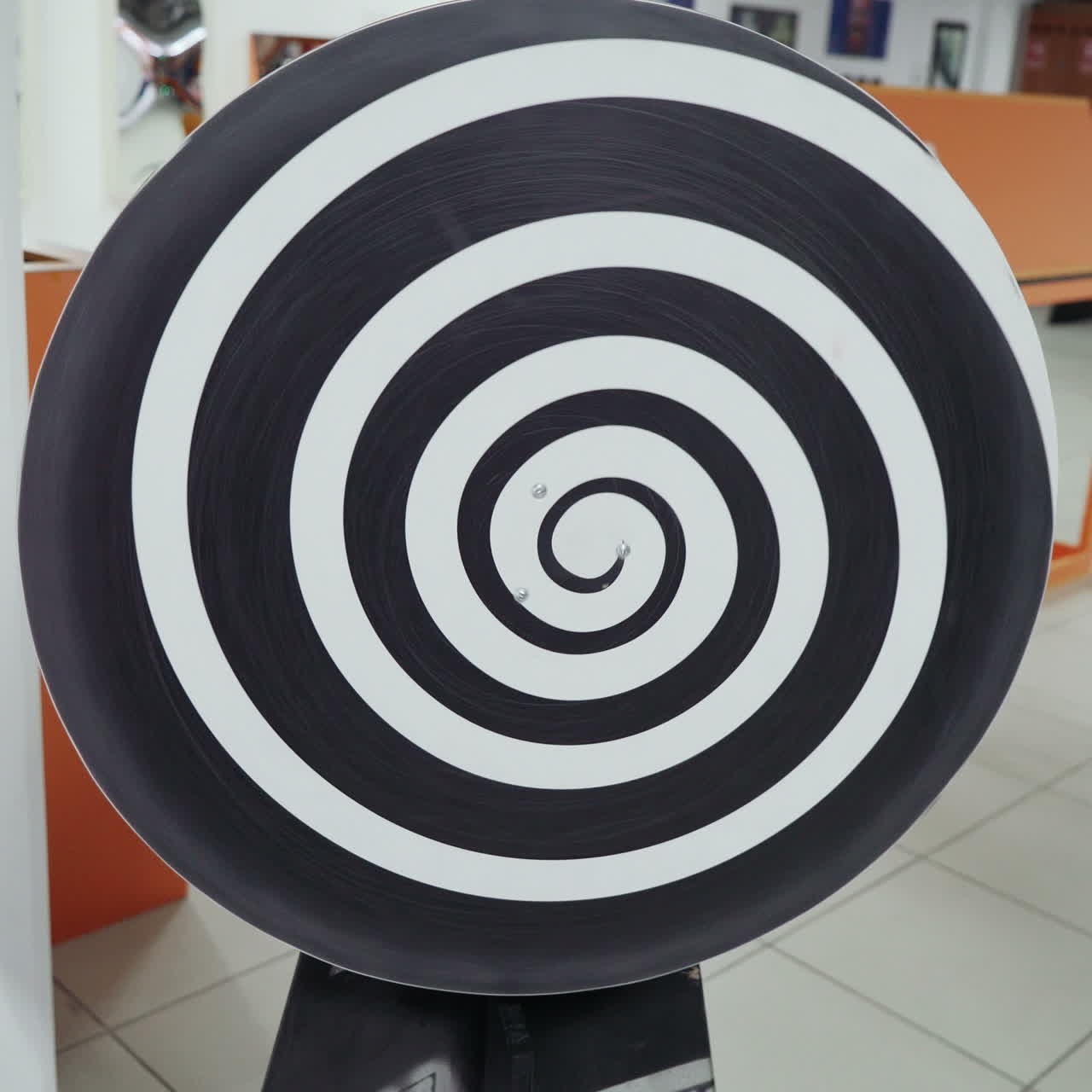 Optical illusions in the Museum of Science Square video