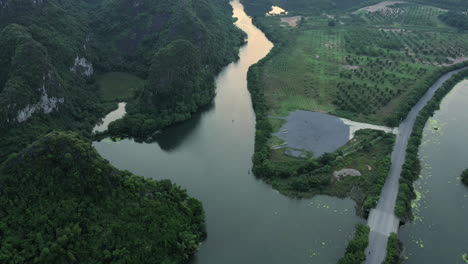 It-is-from-small-streams-that-big-rivers-rise