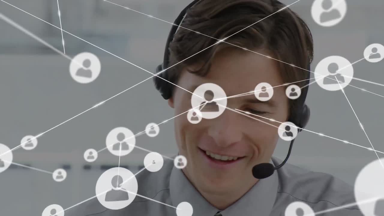 animación de la red de conexiones e iconos sobre un hombre de negocios con auriculares
