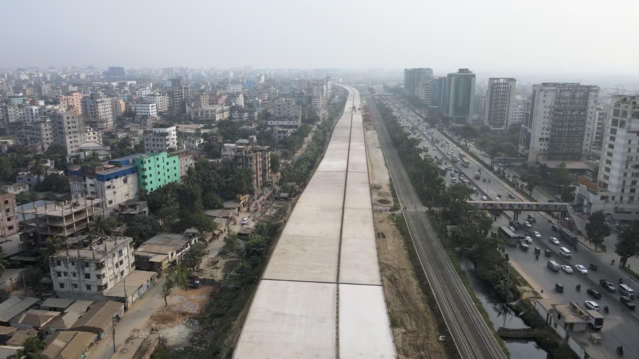 vista aérea del sitio de construcción de la autopista elevada de dhaka.
