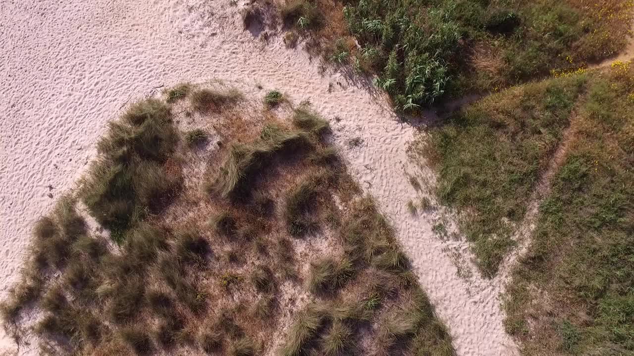 vista aérea de un paisaje costero