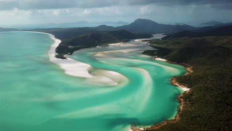 Epic-drone-shot-of-Whitsunday-Islands