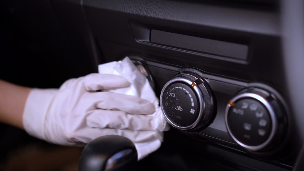 guante blanco 4k desinfecta toallas de rociado control de aire acondicionado en el tablero de instrumentos del automóvil, desinfecta el interior del automóvil, limpia con alcohol blanco, prevención de enfermedades epidémicas, prevención de la infección por el virus de la corona covid-19, cuidado del automóvil