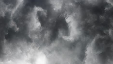 tormenta, nubes de tormenta oscuras rayos y relámpagos 4k