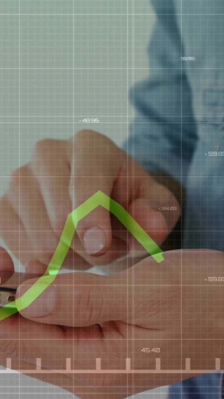 Animazione dell'elaborazione di dati finanziari su un uomo caucasico che usa uno smartphone