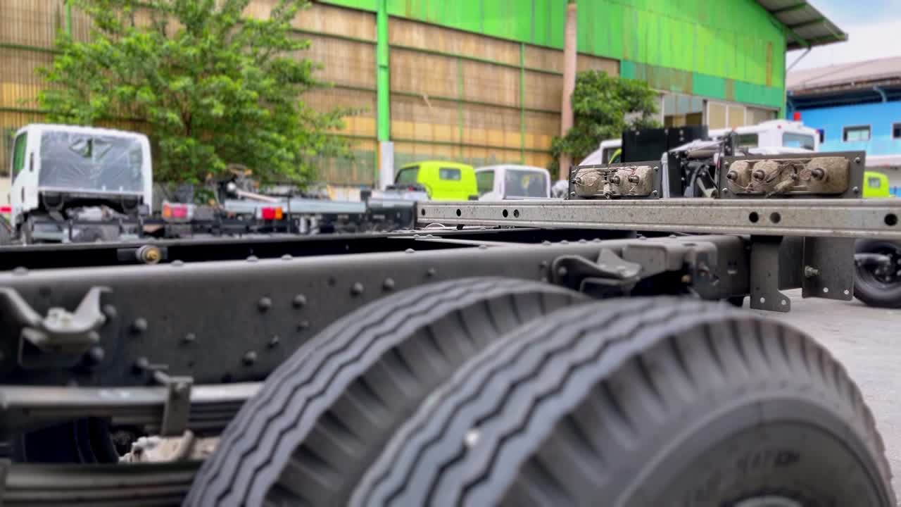 차체가 없는 차량의 프레임