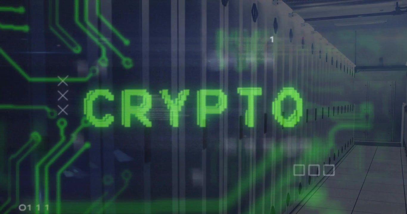 Corredor de data center com sobreposições surgindo, texto com falha se transformando em CRYPTO, visualizando o fluxo de cripto