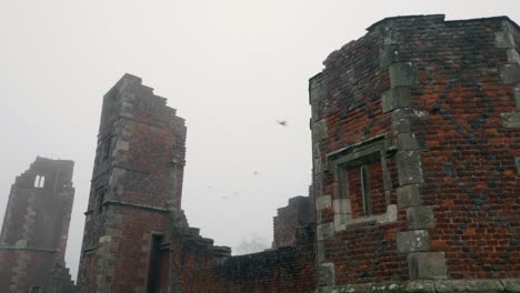 Die-Türme-Der-Bradgate-House-Palace-Ruinen,-Heimat-Von-Lady-Jane-Grey-Und-Henry-Viii-In-Newtown-Linford-England