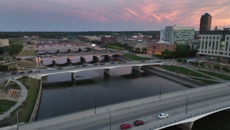 Río-Des-Moines-Al-Atardecer