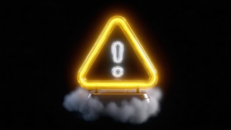 Segnale di avvertimento illuminato con illuminazione drammatica ed effetto fumoso, per creare un'immagine di avviso audace che catturi l'attenzione e comunichi serietà in un contesto visivo