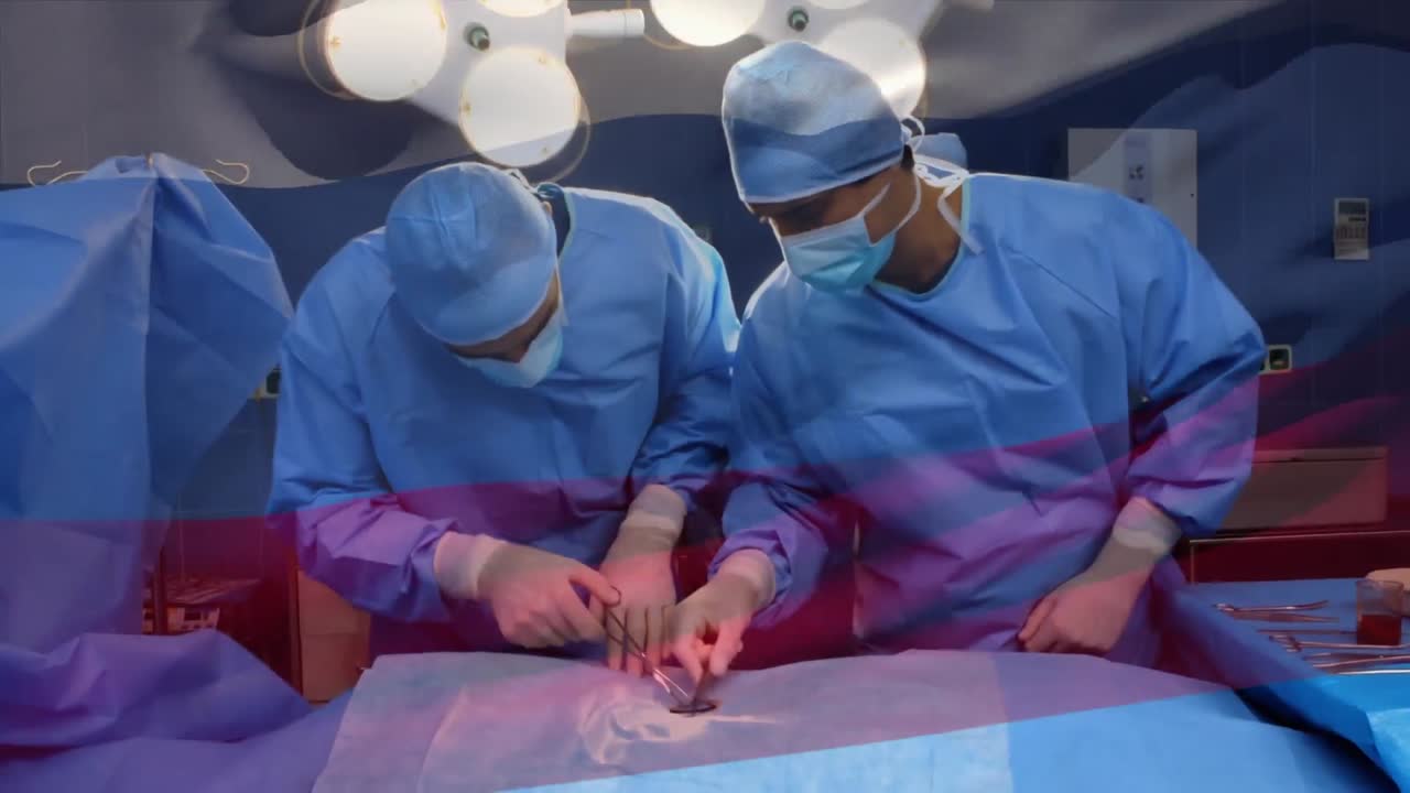 animación de la bandera de rusia ondeando sobre los cirujanos en el quirófano