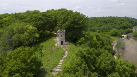 Fast-Orbiting-Shot-Around-Julien-Dubuque-Monument,-Near-Dubuque,-Iowa