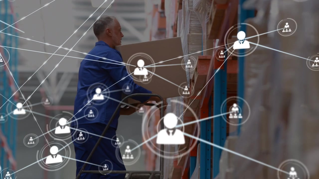 Animazione di una rete di connessioni su un uomo caucasico in un magazzino.