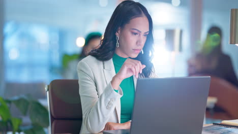 Denken,-Berater-Und-Frau-Mit-Laptop