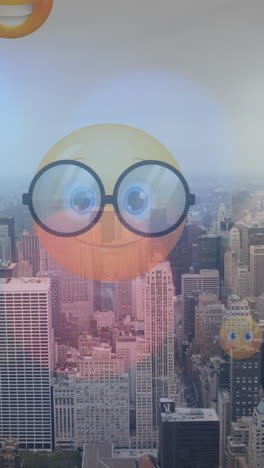 animación de iconos emoji sobre puntos de luz y paisaje urbano