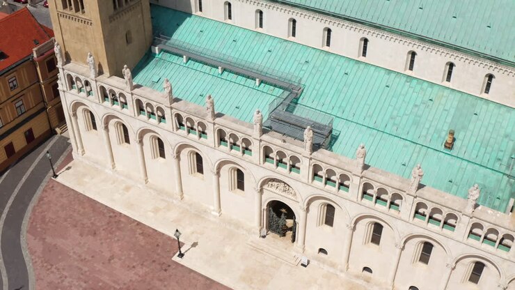 Esterno della Basilica di San