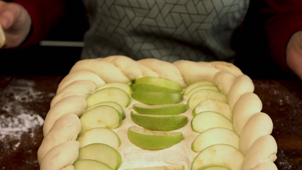 Making an Apple Pie or Crisp