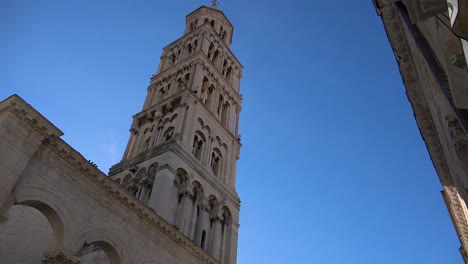 Daytime-establishing-shot-of-a-palace-in-Split-Croatia