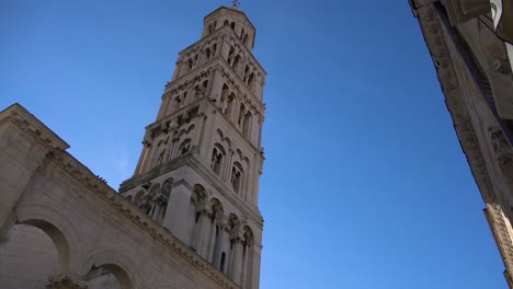toma diurna de establecimiento de un palacio en split croatia