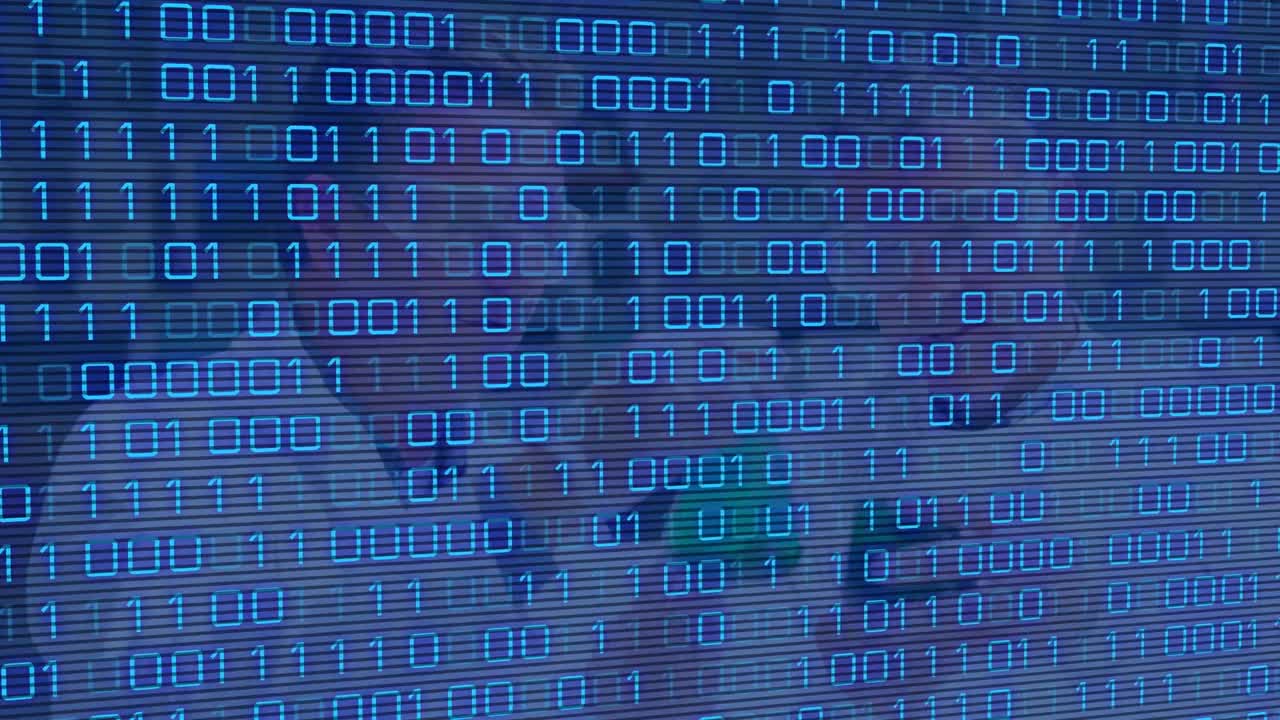 animación del procesamiento de datos sobre científicos caucásicos hablando en el laboratorio