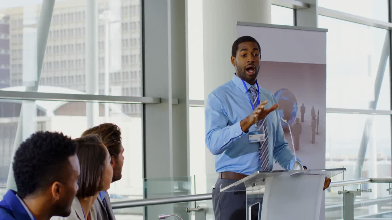 Male speaker speaking in a business seminar 4k