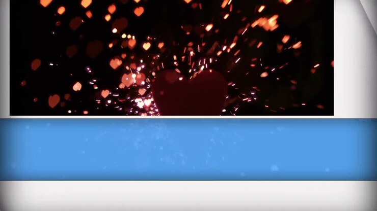 Animazione di pannelli blu e bianchi che si aprono su cuori rossi e glitter che cadono su sfondo nero