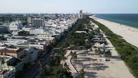 Luftaufnahme-Des-Ocean-Drive-In-Miami-South-Beach,-Drohnenaufnahmen