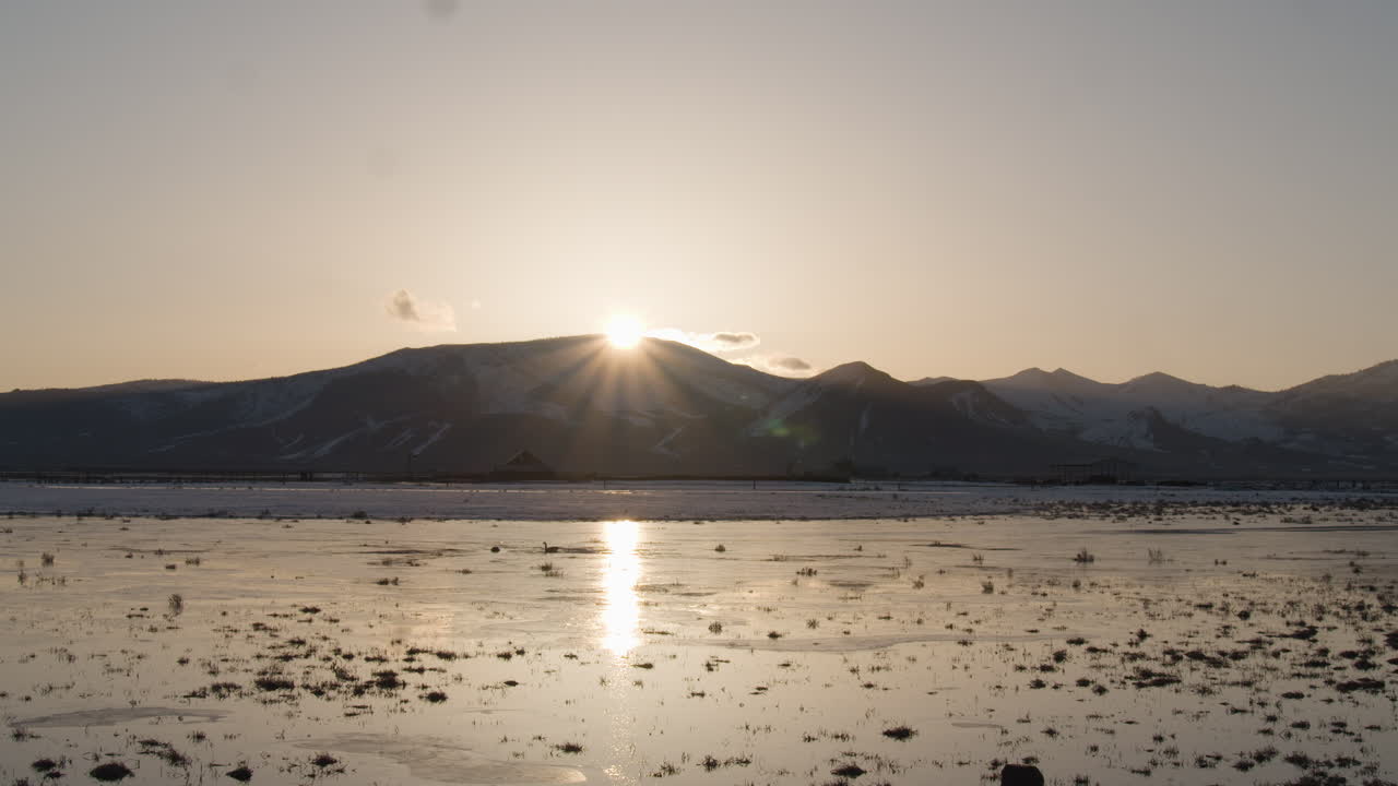 Timelapse do nascer do sol durante o inverno no Vale da Serra