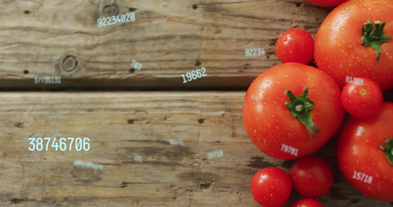 Grappolo di pomodori che entra dal lato destro, con cifre blu fluttuanti che appaiono, si mettono in pausa e mostrano dati alimentari sul display.