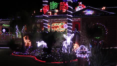 Luces-Navideñas-En-Las-Casas