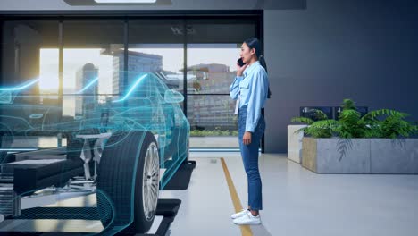 mujer discutiendo diseño de automóviles en una oficina moderna