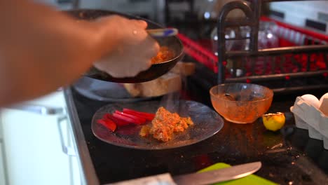 preparar y servir un plato
