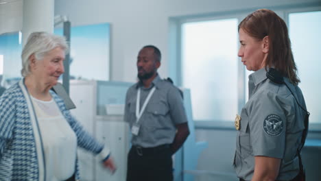 airport security check