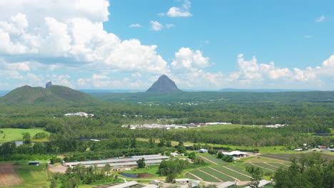 Scenic-Mount-Tibrogargan,-Glasshouse-Mountains-View-With-Australian-Countryside,-4K-Drone-Sunshine-Coast