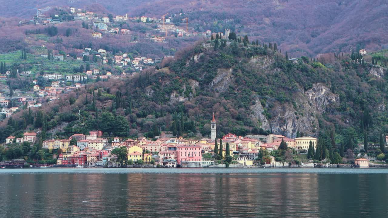 The Italian lakes hide a mystery for the tourists that when we come here become the Italian tourist dream of a new Europe. Varenna city