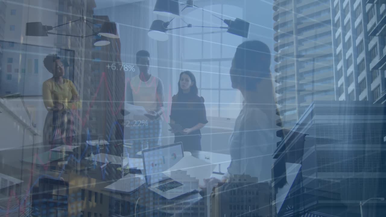 Animation af finansiel databehandling over forretningsfolk på kontor