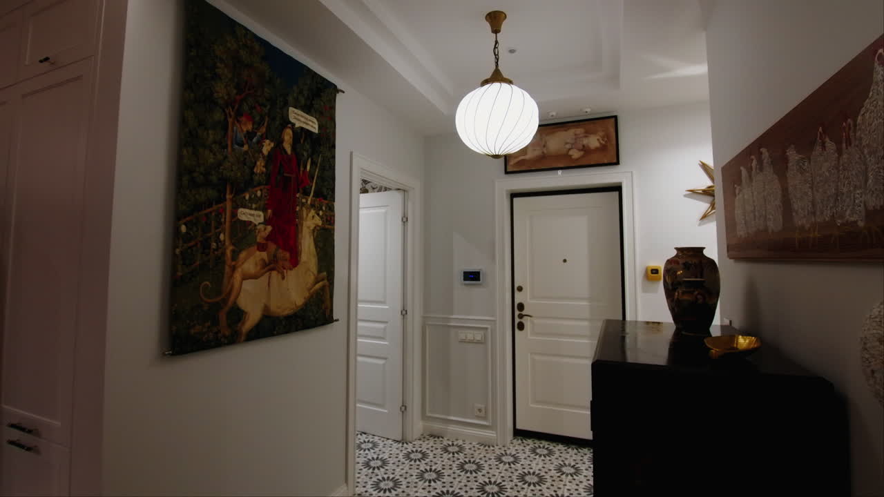 Ingresso di casa elegante e di stile