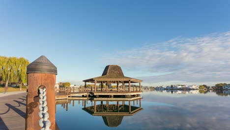 Time-Lapse:-Gazebo-by-the-lake-in-Foster-City,-California