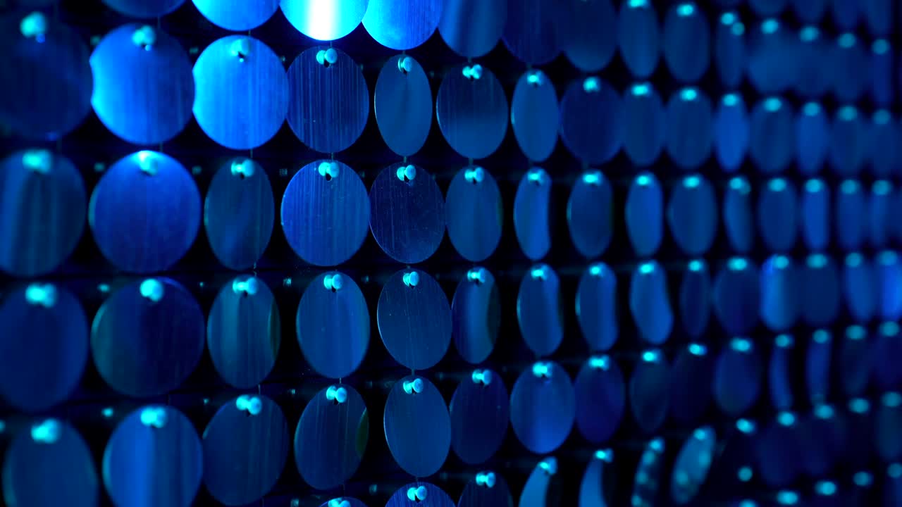 fondo cinético azul con luces brillantes y relucientes. excelente para guardadores de texto o cg. concepto de vacaciones, celebraciones o fiestas de glamour