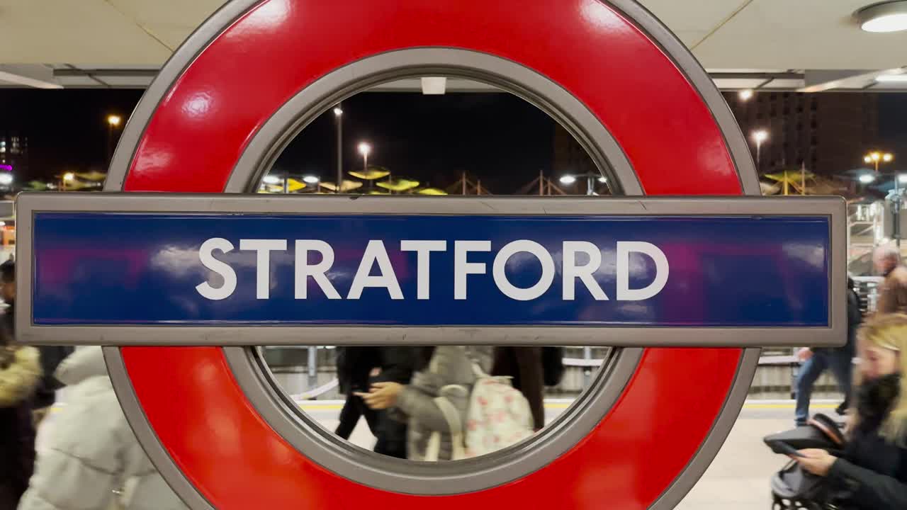 -3840 x 2160 High Resolution 4K
-London Underground, Stratford Station, East London