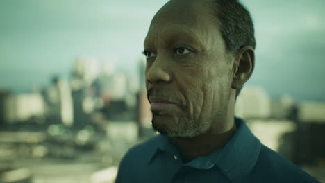 old-African-American-man-outdoors-during-the-daytime