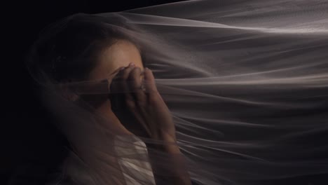 bride with veil