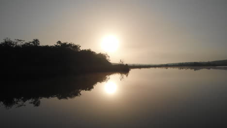 vuelo de drones durante el amanecer en la hermosa naturaleza mexicana