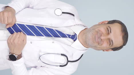 vídeo vertical de resultado positivo sobre la enfermedad. emoticón del médico.