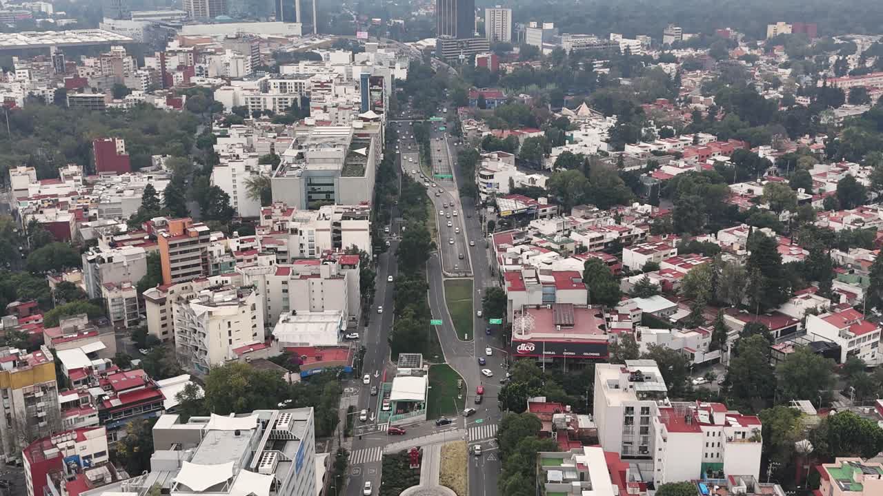 Drone footage of Mexico City's avenues and streets